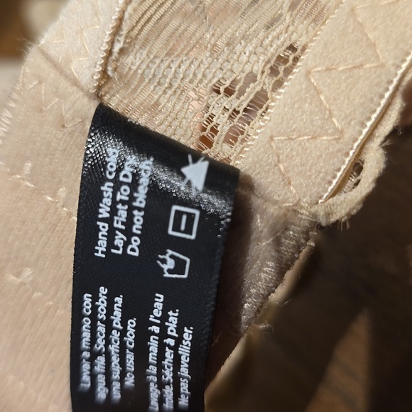 Tahari - 36C, Cream & Ballerina Pink Lace Underwire Bra, 2 Pack​​ - Picture 13 of 13